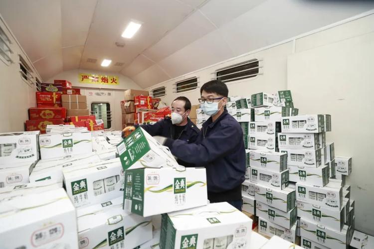 火锅底料_火锅料底料过期还能用吗_火锅料底哪家好